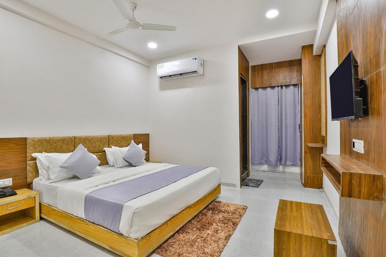 Fabhotel Parkland A Ahmedabad Ngoại thất bức ảnh