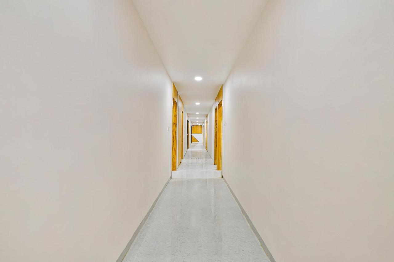 Fabhotel Parkland A Ahmedabad Ngoại thất bức ảnh