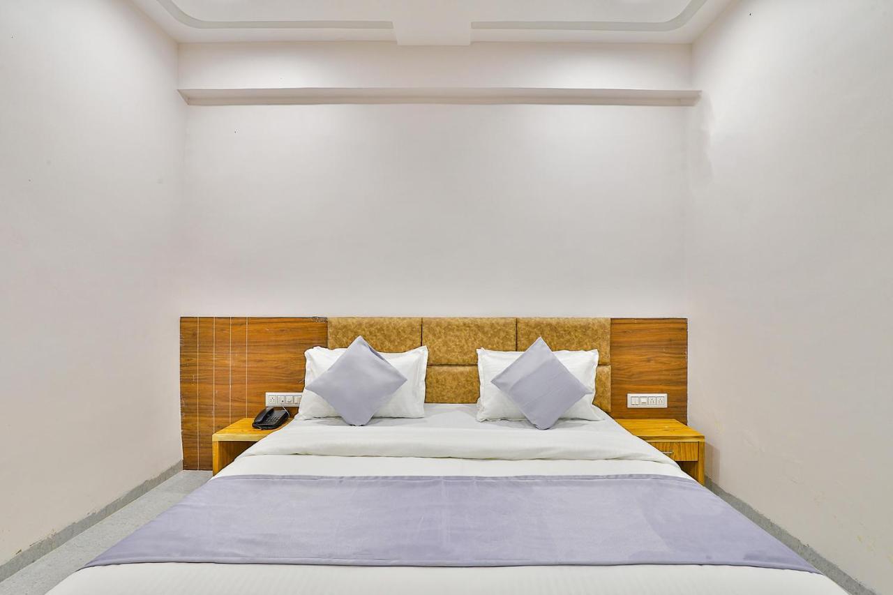 Fabhotel Parkland A Ahmedabad Ngoại thất bức ảnh