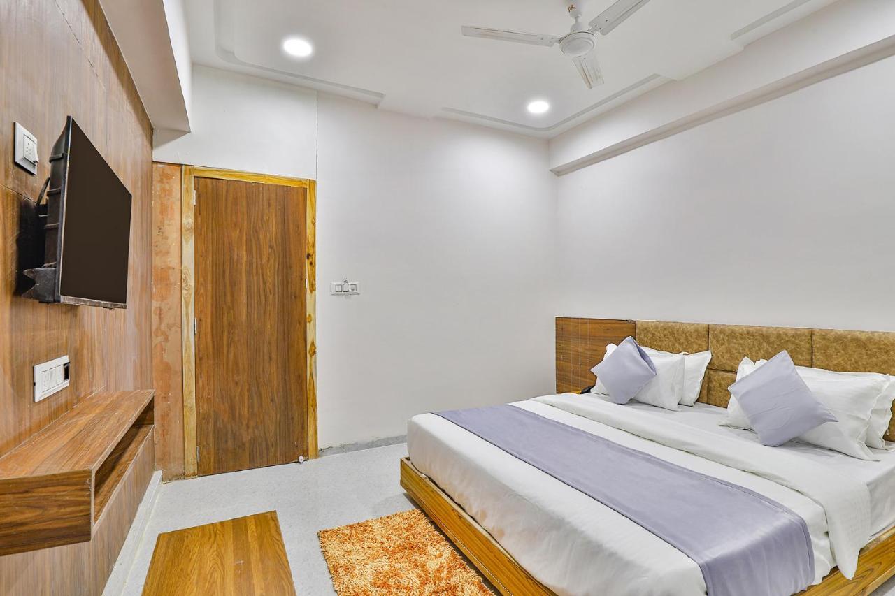 Fabhotel Parkland A Ahmedabad Ngoại thất bức ảnh