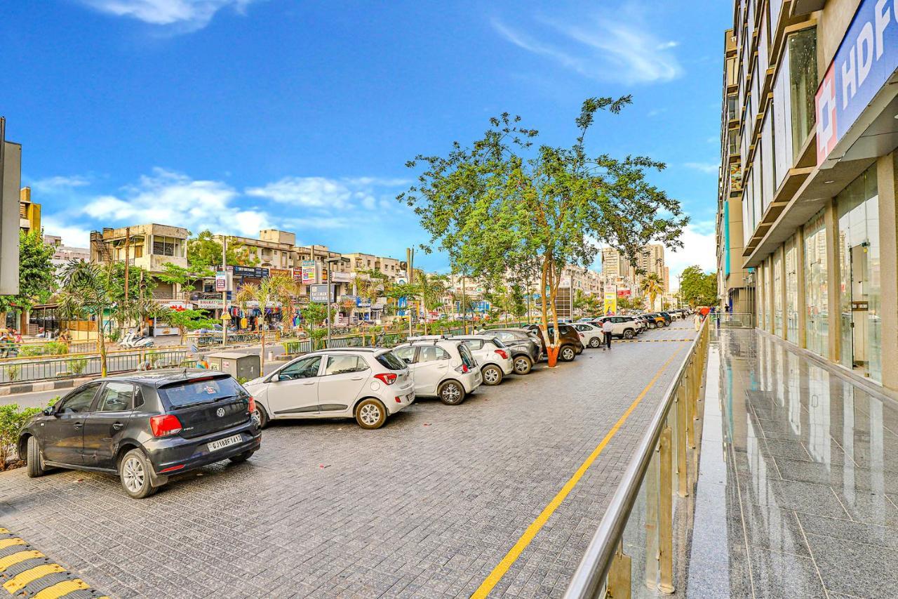 Fabhotel Parkland A Ahmedabad Ngoại thất bức ảnh