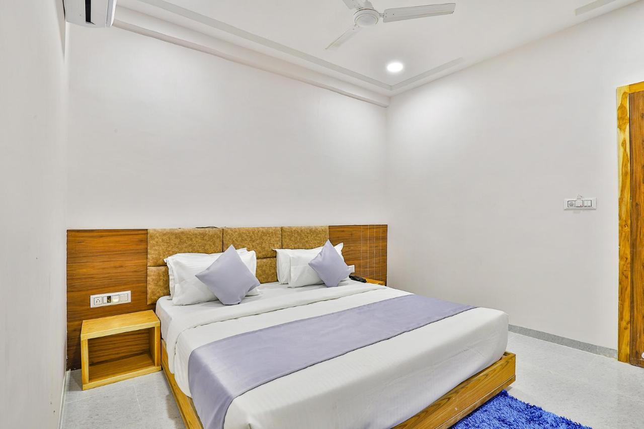 Fabhotel Parkland A Ahmedabad Ngoại thất bức ảnh