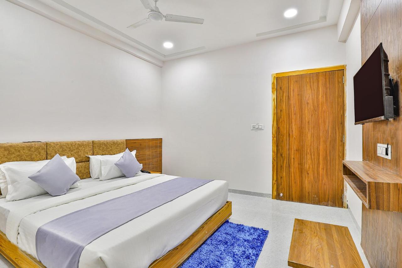 Fabhotel Parkland A Ahmedabad Ngoại thất bức ảnh