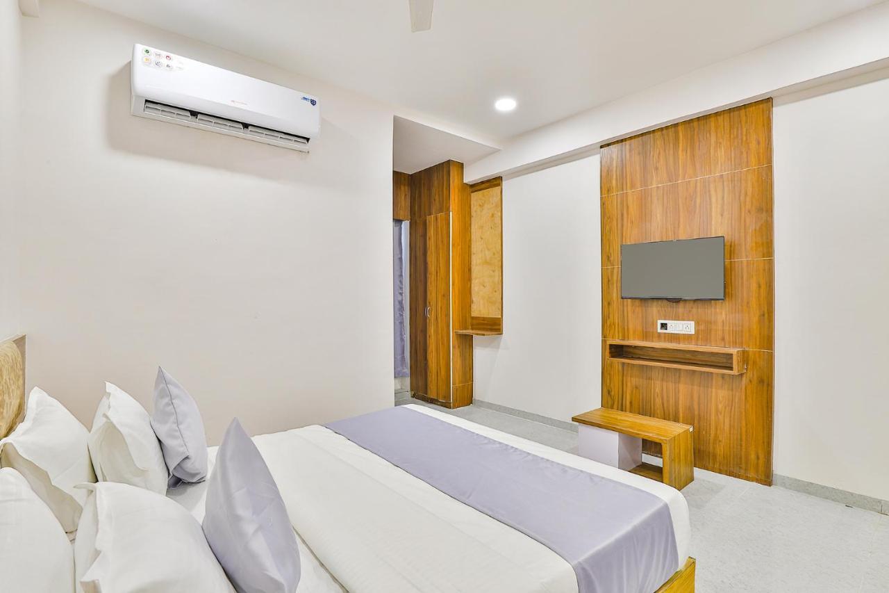 Fabhotel Parkland A Ahmedabad Ngoại thất bức ảnh