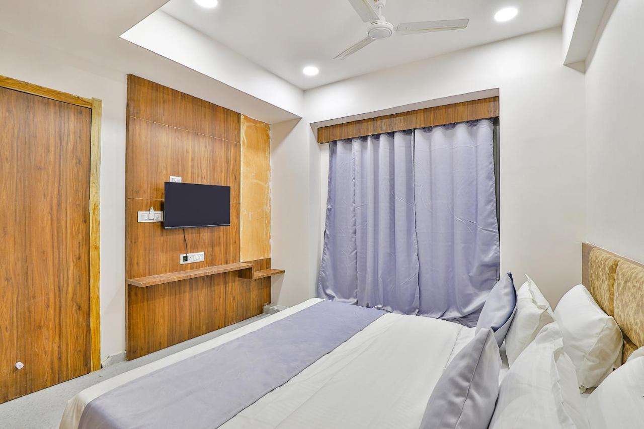 Fabhotel Parkland A Ahmedabad Ngoại thất bức ảnh