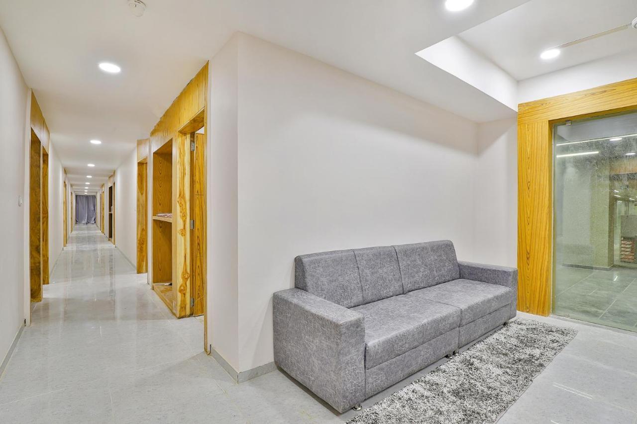 Fabhotel Parkland A Ahmedabad Ngoại thất bức ảnh